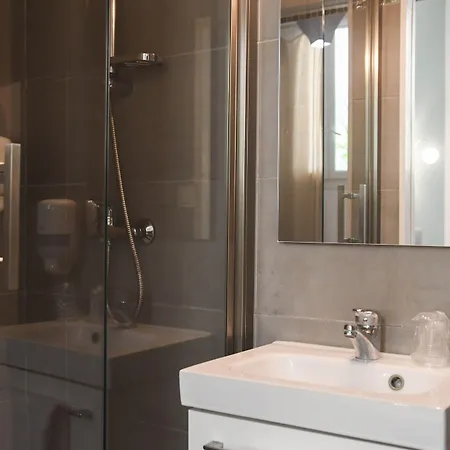 Du Palais Centre Szálloda