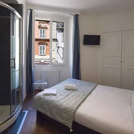 Du Palais Centre 2* Bastia