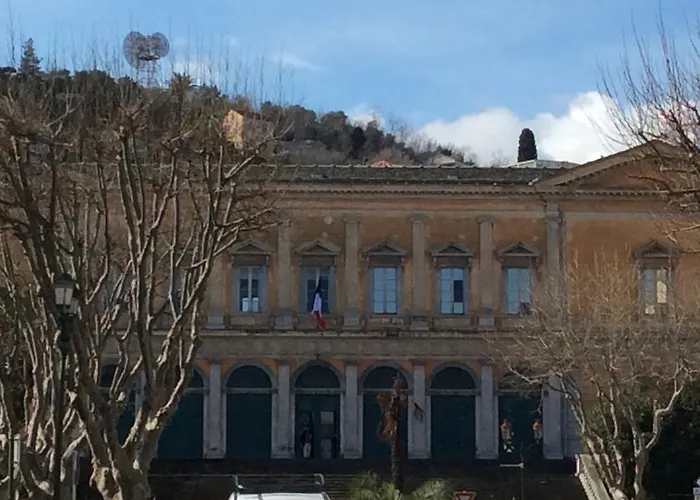 Du Palais Centre 2* Bastia