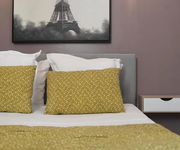 Du Palais Centre Hotel