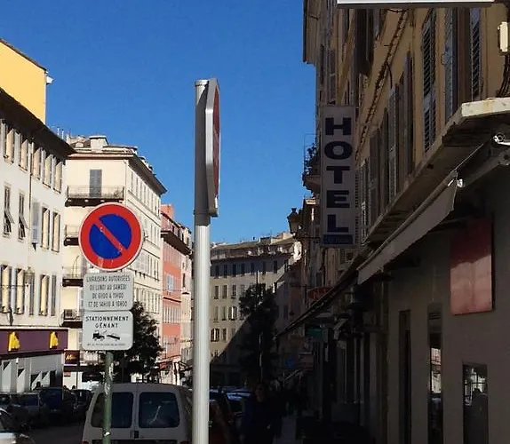 Du Palais Centre Hotel